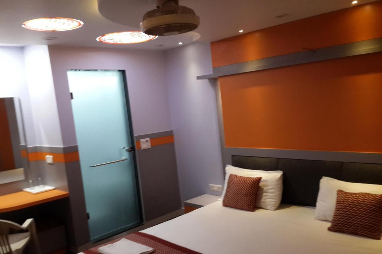 Oyo 86669 Arnav Residency Hotel Nuova Delhi Esterno foto