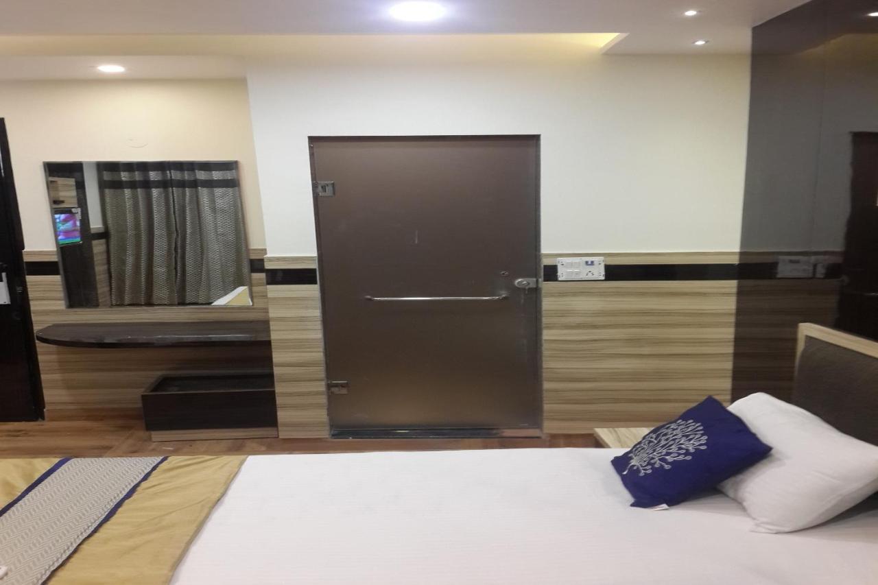 Oyo 86669 Arnav Residency Hotel Nuova Delhi Esterno foto